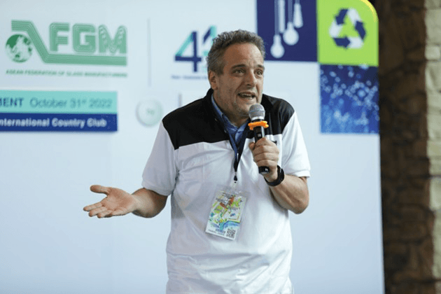 Golf Speech Moment